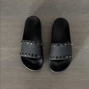 Valentino slides
